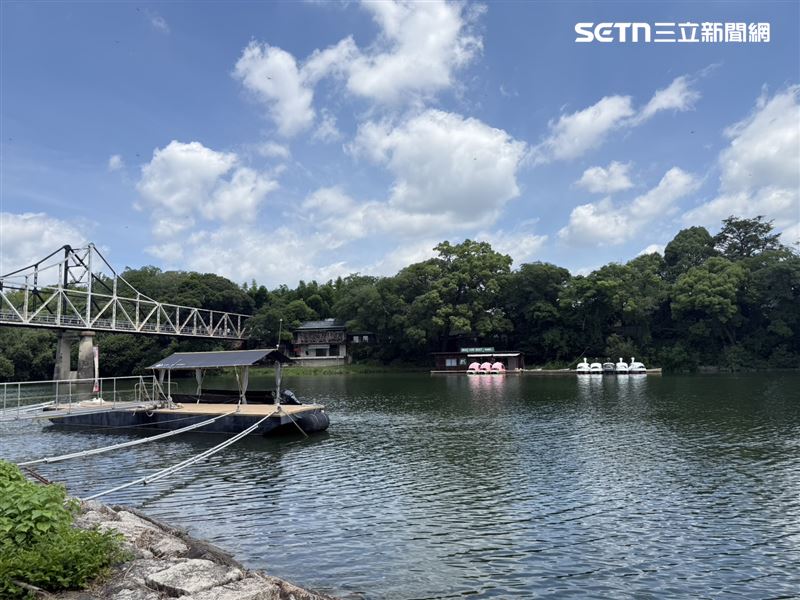 岡山旭川遊覽船。(圖/記者李育道攝影)