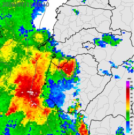 今日10時21分發布大雷雨即時訊息,持續時間至11時21分。(圖/翻攝自中央氣象署)