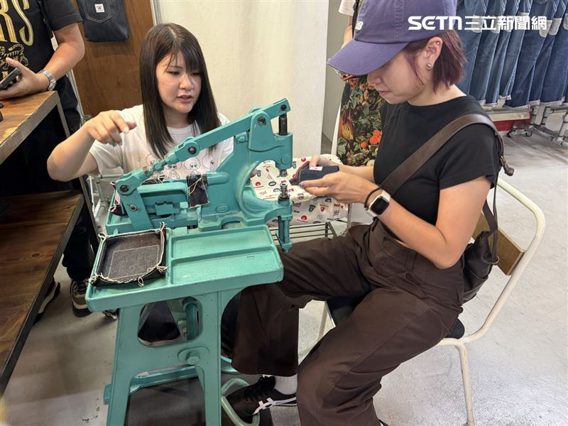 商店內也能自行鑲上鉚釘。(圖/記者李育道攝影)