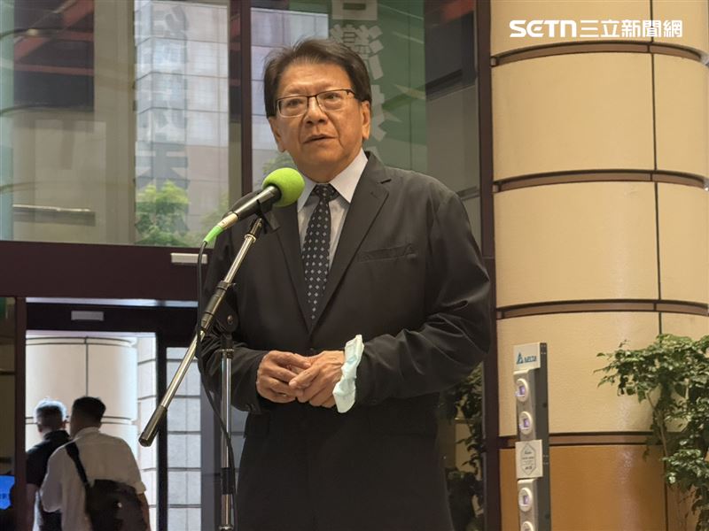 總統府祕書長潘孟安民進黨全代會前受訪(圖/記者劉秀敏攝影)