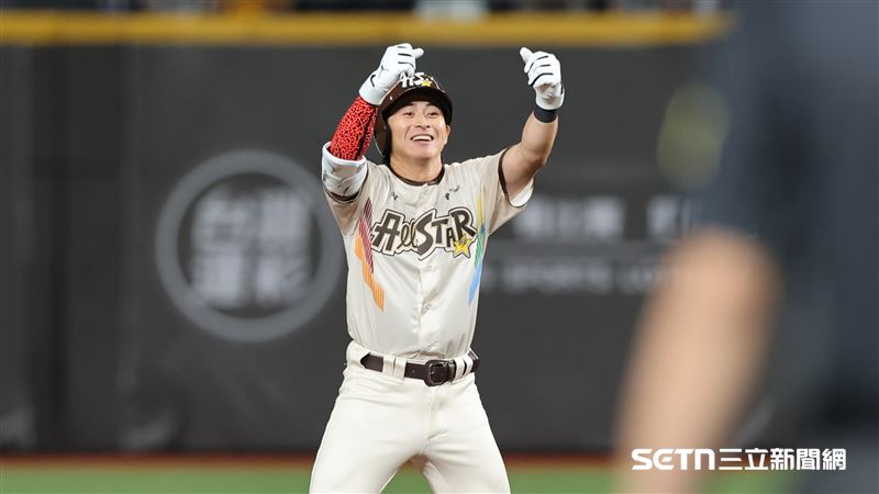 中職37年明星對抗賽,Team Star中外野手陳傑憲。(圖/記者劉彥池攝影)