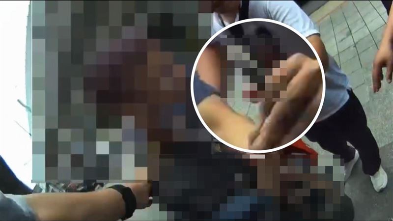 警追緝拘提到門口 毒嫌還想再吸一口
