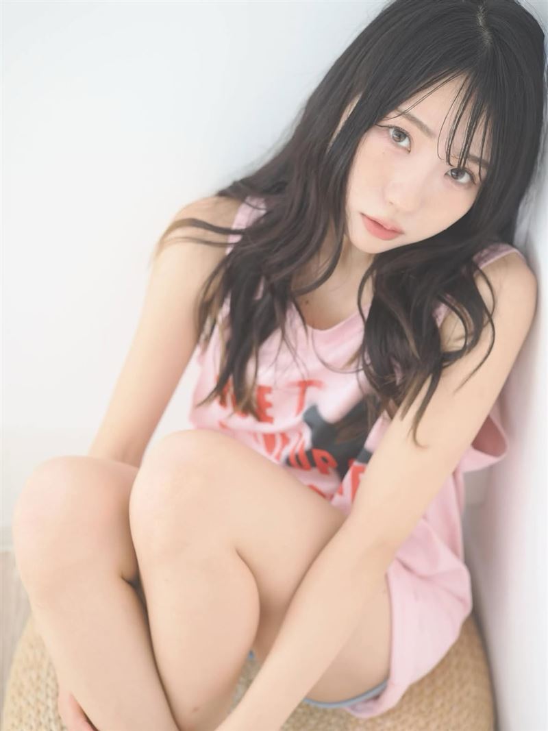 朝花和Riiko遭該事件深受打擊目前暫時停止工作。(圖/翻攝自IG @asakawa_riiko)