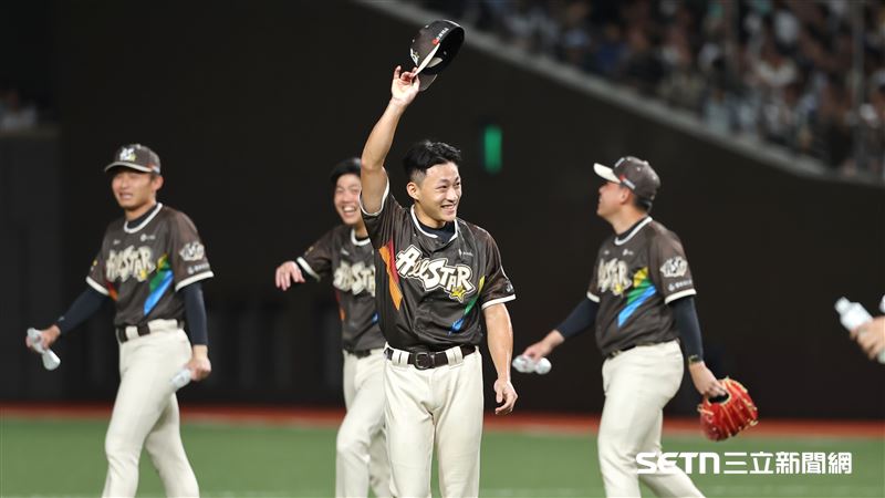 中職37年明星對抗賽,Team Star後援投手郭天信守住1分領先,中止個人明星賽9連敗。(圖/記者劉彥池攝影)