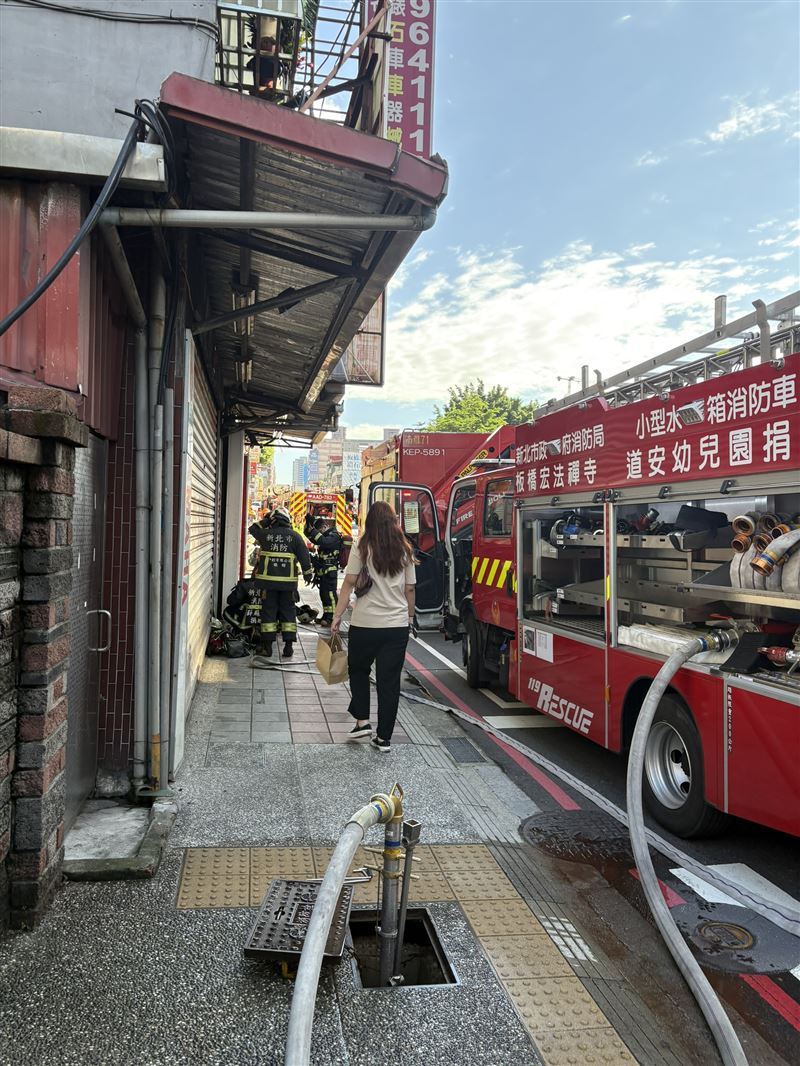 消防隊獲報到場搶救。(圖/翻攝畫面)