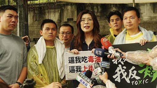 鄭麗文聲援藍營4小雞上凱道「接力絕食」（圖／國民黨提供） 