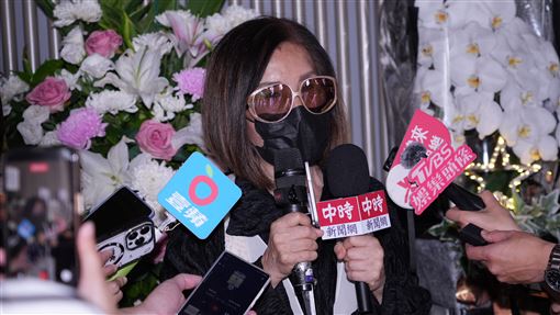 周麟生前曾求助她　恬娃現身告別式致歉了