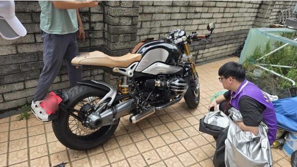 水電行老闆欠款107萬！重機被查封急求饒