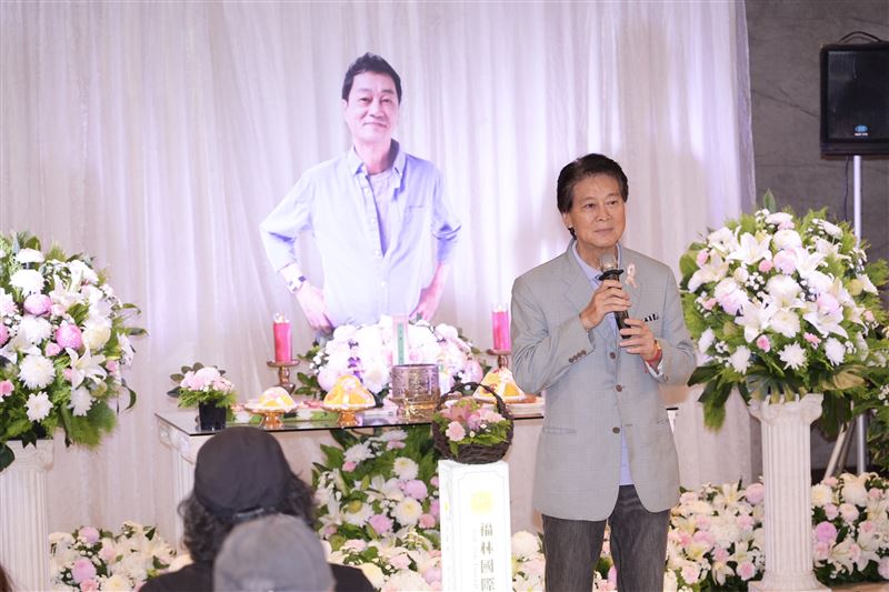 劉尚謙現身周麟告別式致意。(圖/記者鄭孟晃攝影)