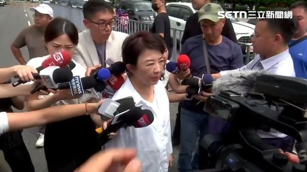 台中被爆未驗苯駢芘　盧秀燕避答轉身離場