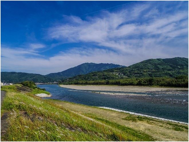 神山町坐落於德島縣四國山區,青山綠水環繞的傳統聚落景觀