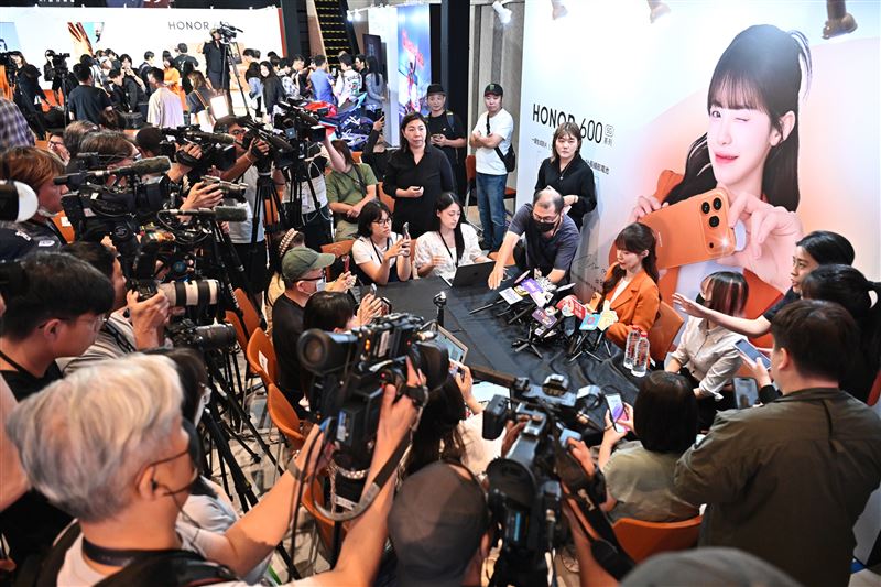 「HONOR 600慧玩AI創作大使」李多慧帶動新機關注度
