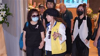 周麟猝逝一週出殯　演藝圈這3人悲慟相送