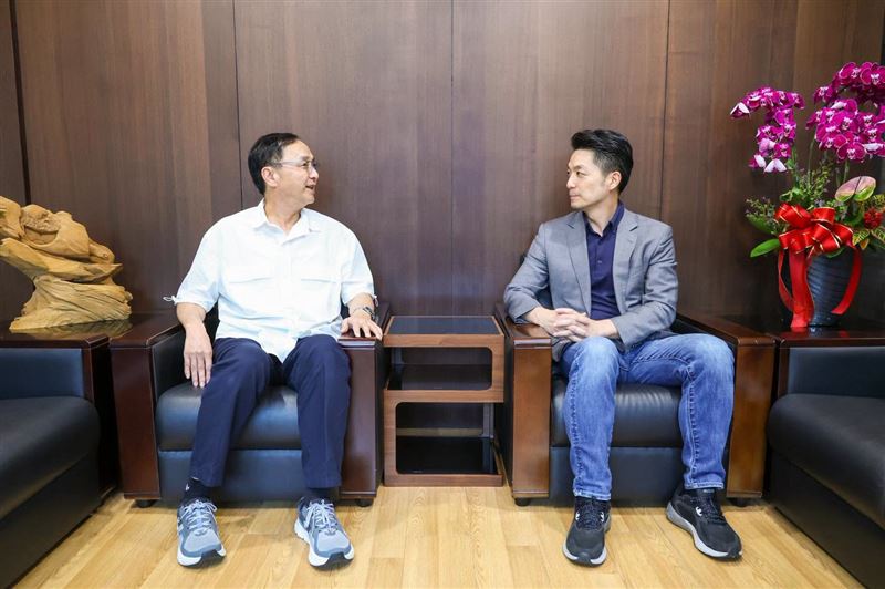 台北市長蔣萬安17日喊話「725上凱道反毒油」,並在今(20)日下午拜會國民黨前主席朱立倫並獲得呼應。(圖/翻攝朱立倫臉書)
