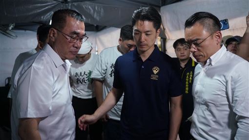 藍營小雞絕食　蔣萬安、李四川到場慰問