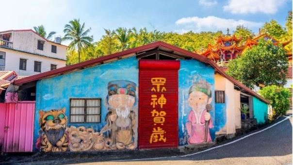 高雄甲仙彩色秘境　Q版立體神明牆超好拍
