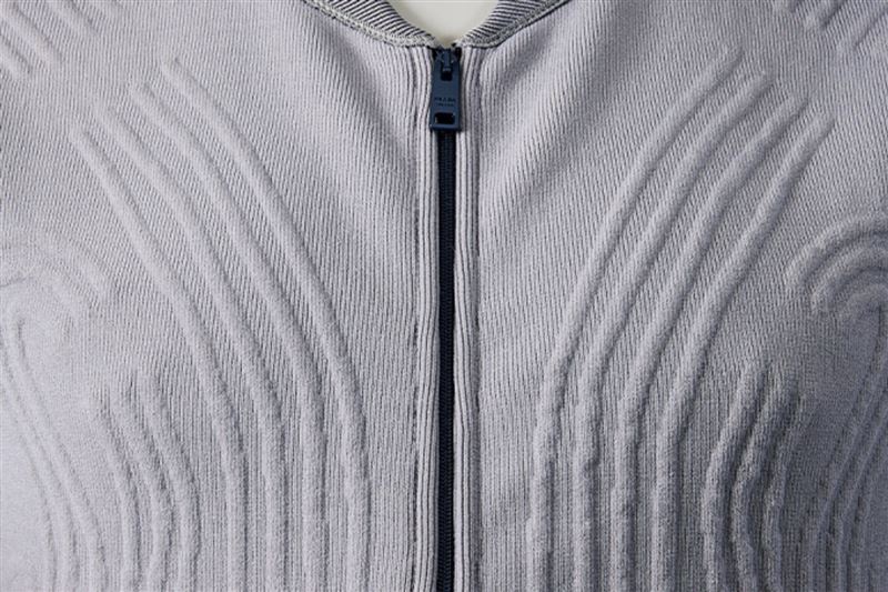 Prada發揮長年累積的紡織技術打造太空服。(圖/翻攝Axiom x Prada網站)