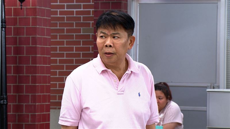 馮凱驚喜客串,親自化身奧客上陣演出。(圖/民視提供)