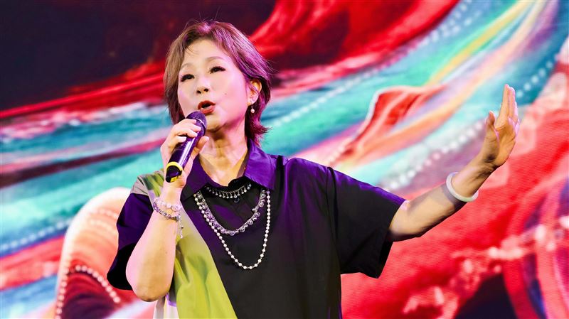 江念庭重返樂壇推新歌！罕見曝光老公職業