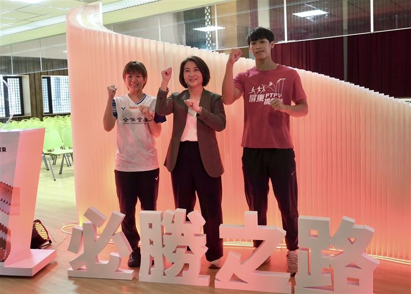 116年全國運籌備處啟動,主視覺「必勝之路」刻劃選手榮光。(圖/屏東縣政府提供)