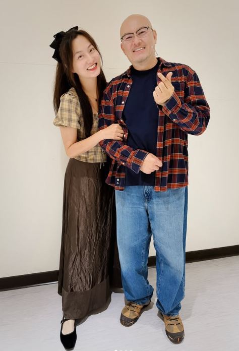 趙小僑於2011年傳出與劉亮佐的戀情,2017年兩人結婚後,於2022年7月產下一女。(圖/翻攝自IG @chao_hsiao_chiao)