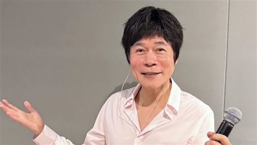 63歲金曲歌王突然哭了　嘆：見一次少一次