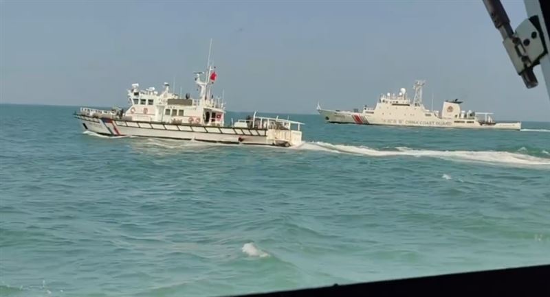 中國海警船襲擾金門,我國海巡「強勢對應」。(圖/海巡署金馬澎分署提供)