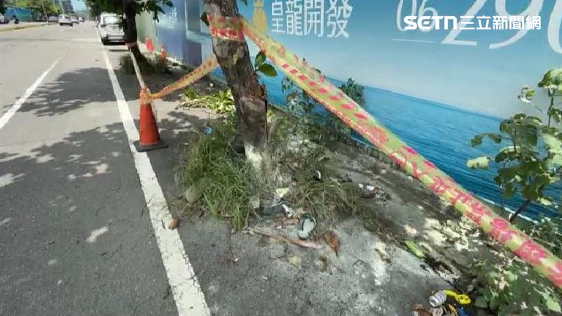 獨／小情侶機車無照雙載　猛撞路樹起火亡