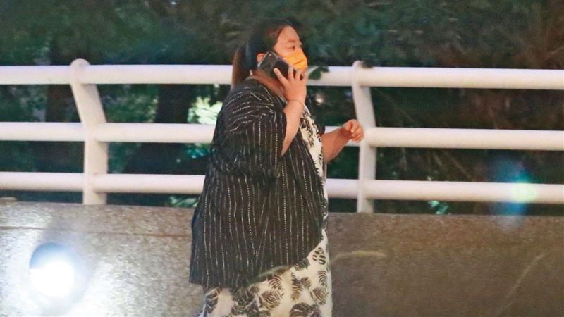 遭蔡阿嘎追債成名人　蘿拉與新闆娘如姐妹