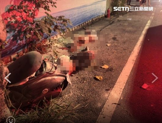 劉姓少年一度被卡在機車車頭遭火吻,後座王姓少女噴飛,雙雙斷魂。(圖/翻攝畫面)