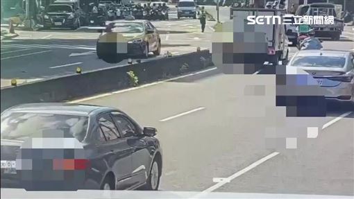 小黃突加速闖紅燈　北市警奔50米攔阻落空
