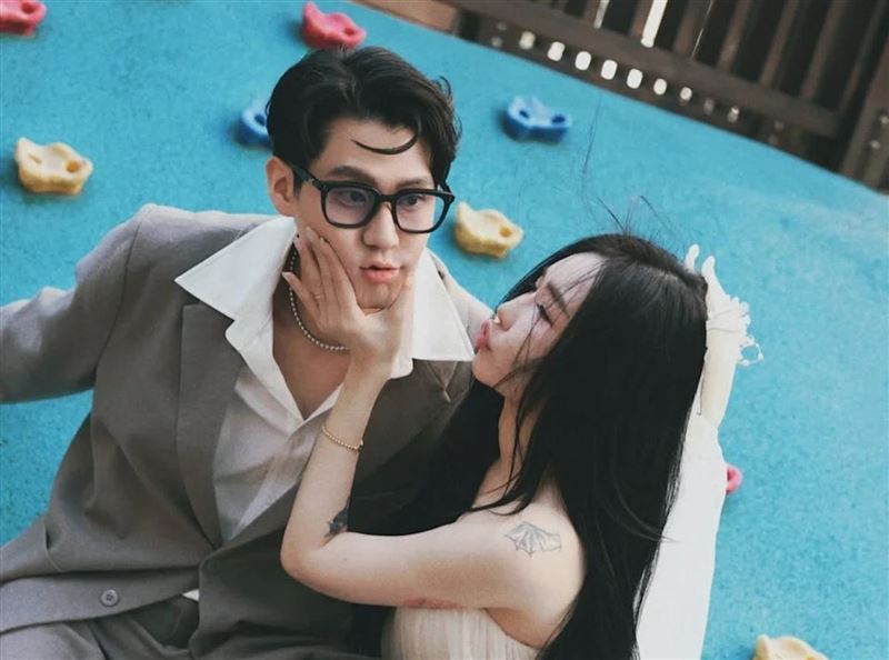李玉璽與許允樂步入婚姻時,曾傳出李媽媽一度持反對態度