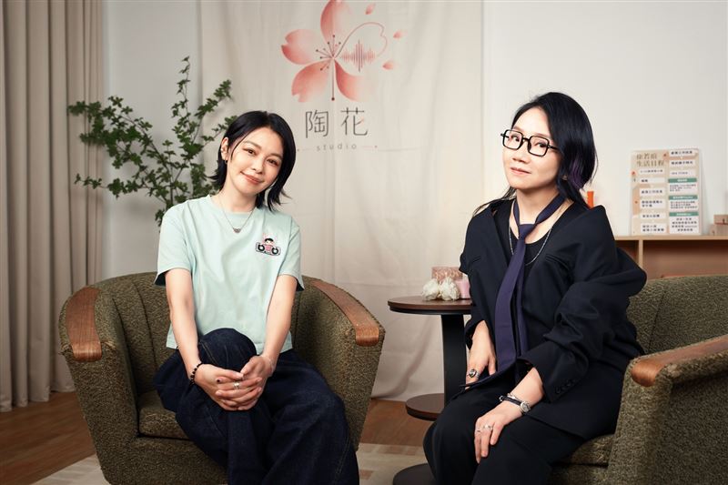 陶子邀徐若瑄上節目。(圖/《女人心事》提供)
