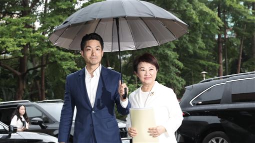 蔣萬安、盧秀燕出席食安法修正審查會議（1）台北市長蔣萬安（前左）、台中市長盧秀燕（前右）21日一同出席行政院「食品安全衛生管理法」部分條文修正草案審查會議。中央社記者吳家昇攝　115年7月21日