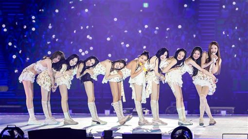 TWICE續約沒下文　券商狠砍JYP目標價25%