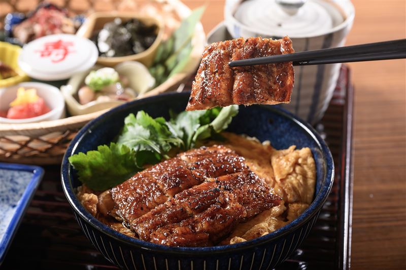 小倉屋2026盛夏限定新品「鰻魚玉子茶泡膳」。(圖/小倉屋提供)