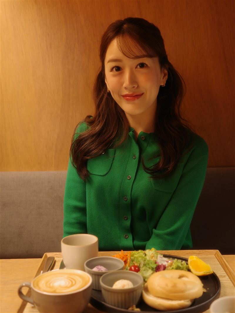 花乃瑪莉亞被拍到和三山凌輝多次進出新宿的一間高級飯店。(圖/翻攝自IG @mariakano_official)