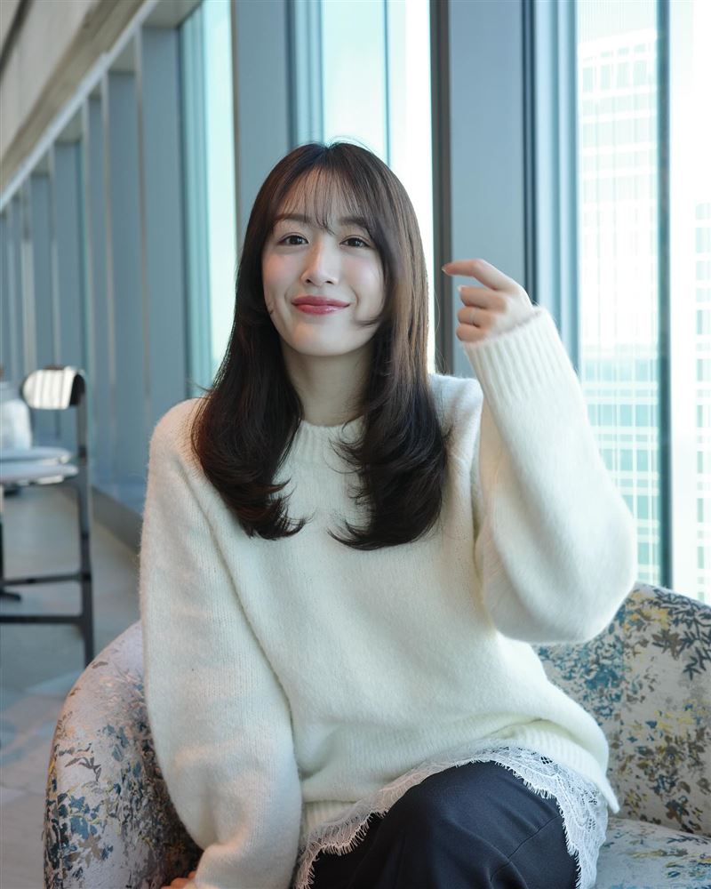 花乃瑪莉亞被拍到和三山凌輝多次進出新宿的一間高級飯店。(圖/翻攝自IG @mariakano_official)