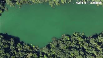萬里溪堰塞湖溢頂「溢流了」　現場空拍曝