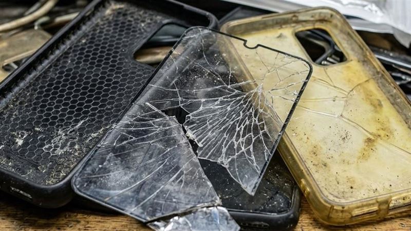 手機舊殼、破貼傷螢幕 來這廢物套現領200