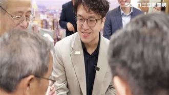 蘇姿丰父親任沈伯洋美東後援會召集人
