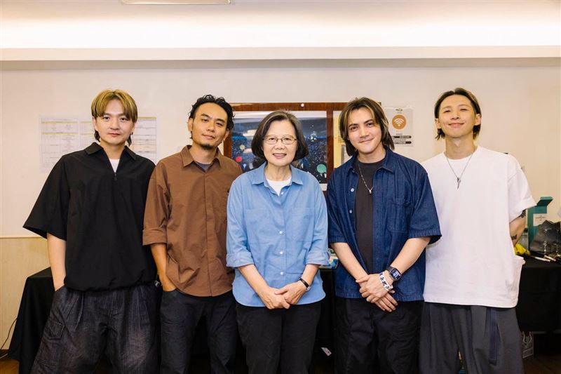 點名滅火器「3首歌」　蔡英文認了曾被感動：不同世代的共同回憶
