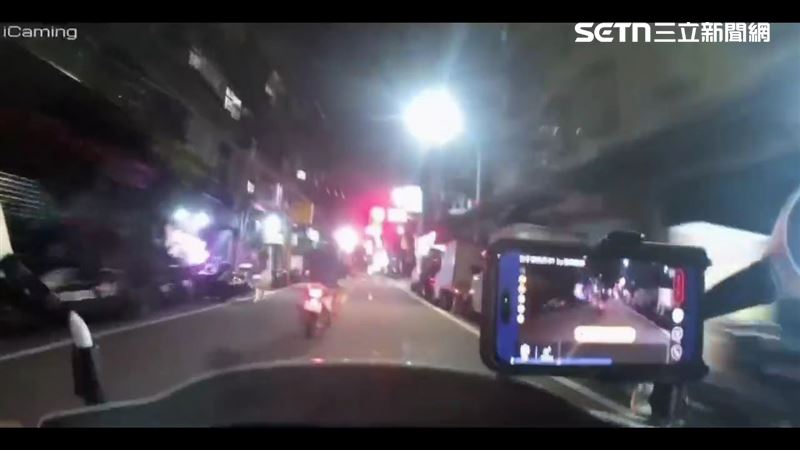 北市陳男毒駕騎車拒檢逃逸，還一路闖紅燈、蛇行。（圖／翻攝畫面）