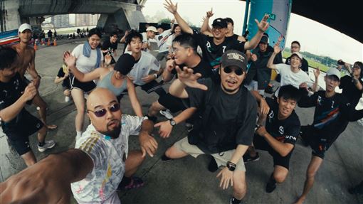男星寫歌點名陳為民厚道！意外釣出本尊
