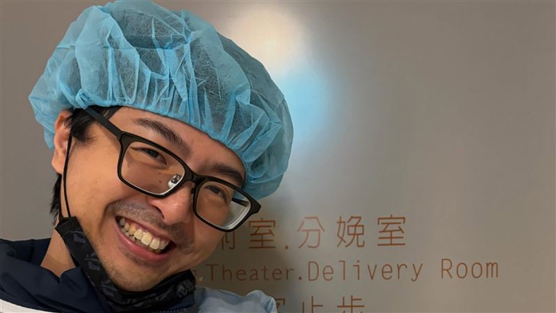 丁特證實當爸　親抱「小特寶」：中金娃了