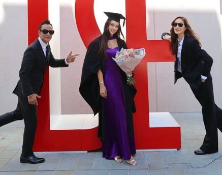 香港影帝任達華與名模妻子琦琦的愛女任晴佳（Ella），近年憑藉亮眼外型被封為「最美星二代」，如今再傳喜訊。（圖／翻攝自任晴佳IG）
