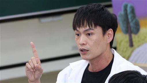 黃鐙輝疑甲狀腺癌！凶險度曝:1類人好發