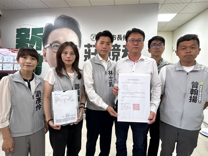 民進黨新竹市黨部今(23日)召開食安記者會。(圖/記者羅欣怡攝影)