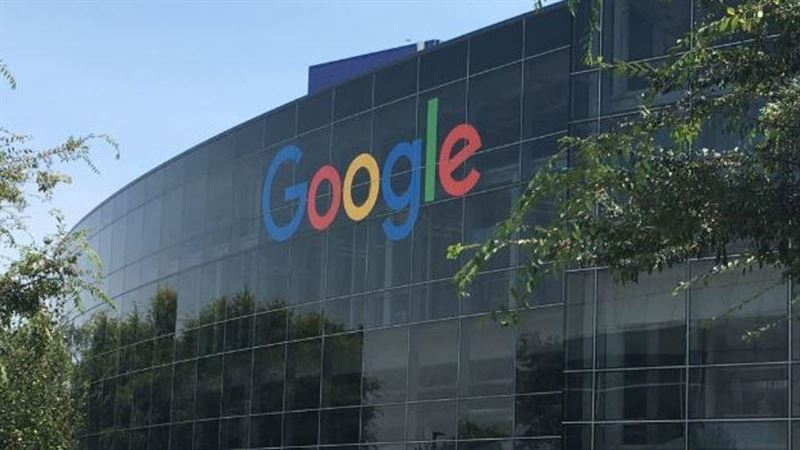 Google遭歐盟重罰326億元,科技界掀起強烈震盪,也讓美歐貿易緊張關係急遽升級,掀起新一輪的科技政治角力。(圖/翻攝自維基百科)