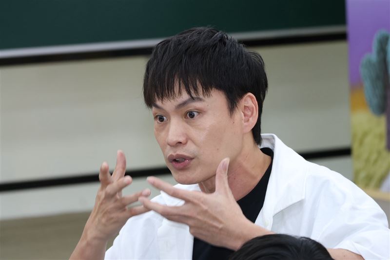 黃鐙輝談股市。(圖/記者鄭孟晃攝影)